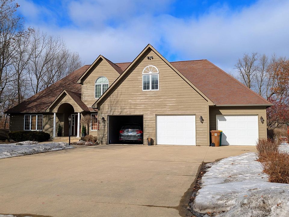 1st image of 2722 Campus Ln