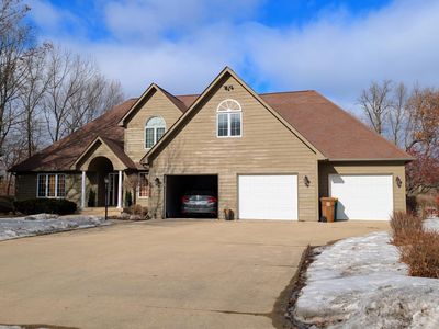 2722 Campus Ln, Albert Lea, MN, 56007
