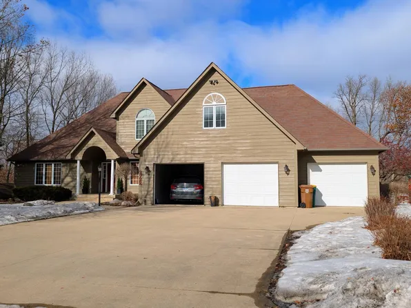 2722 Campus Ln, Albert Lea, MN 56007