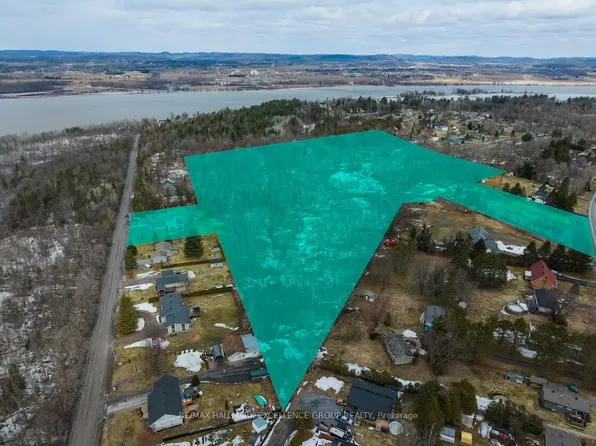 2283 Old Highway 17 Rd, Clarence Rockland, ON K4K 1K7