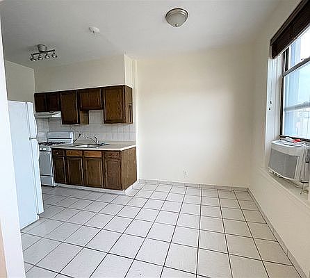 3rd image of 27-05 24th Ave #3F