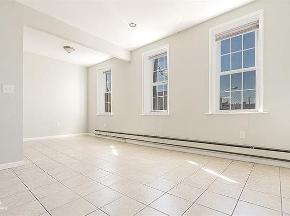 3rd image of 1320 44th St #2