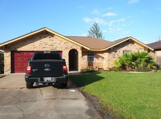 1340 Elsie Ln, Bridge City, TX 77611