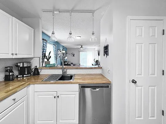 7650 Chablis Cir — Photo 13