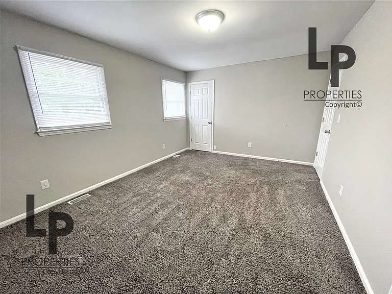 1488 Deer Lake Cir — Photo 12