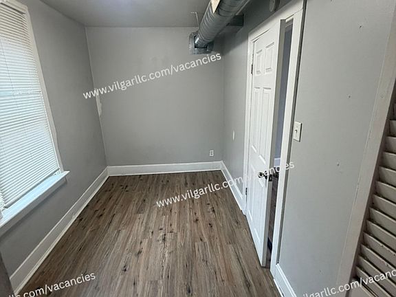 5th image of 5009 Magoun Ave #B