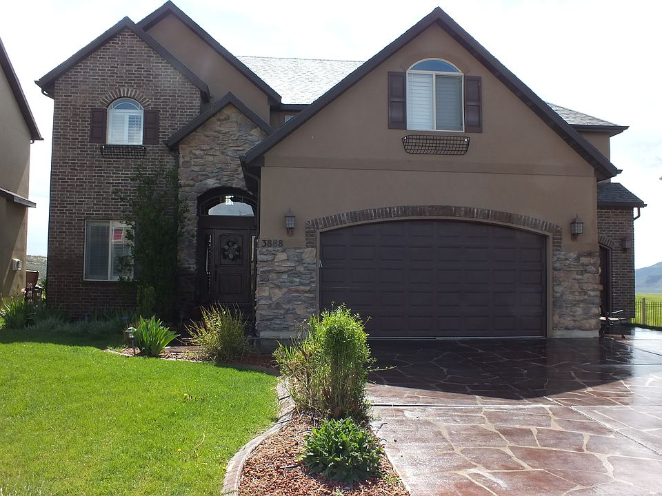 Beautiful Golf Course Home