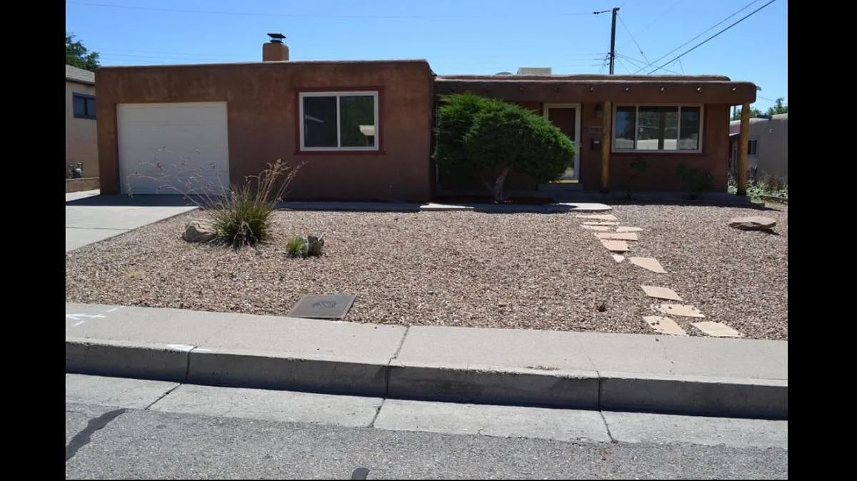 3 bed, 1475 sqft, $2,250 — Photo 1