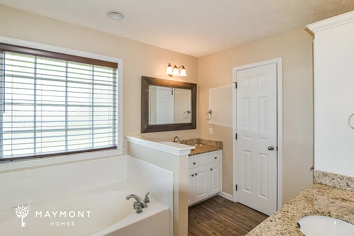 518 Breckinridge Ln — Photo 8