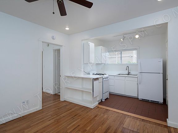 3rd image of 1922-1934 3rd Ave #1926