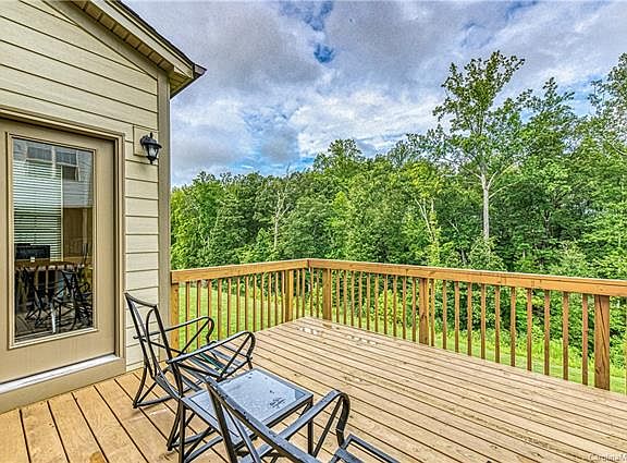 2nd image of 15222 Oleander Dr