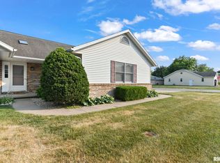 1800 S Buhr Mill Ct, Springfield, IL 62704