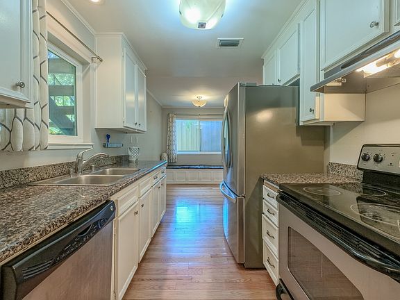 3rd image of 420 Alberto Way Unit 36