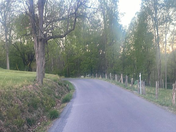 4th image of 126 Ridgeway Ln