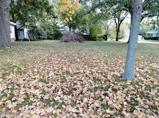 201 E School St, Hamilton, MO 64644