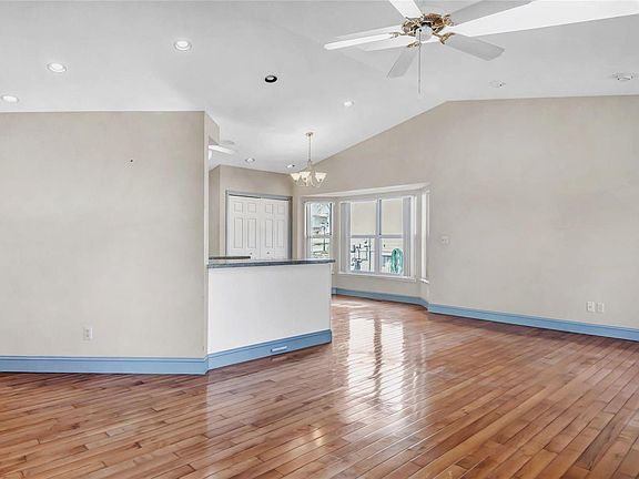 4th image of 6510 Suson Oaks Dr
