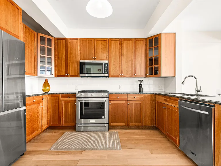 300 Communipaw Ave #212 — Photo 6