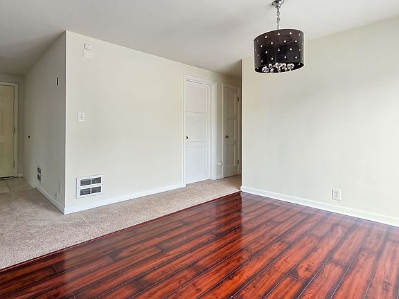 5th image of 1022 Sunset Way