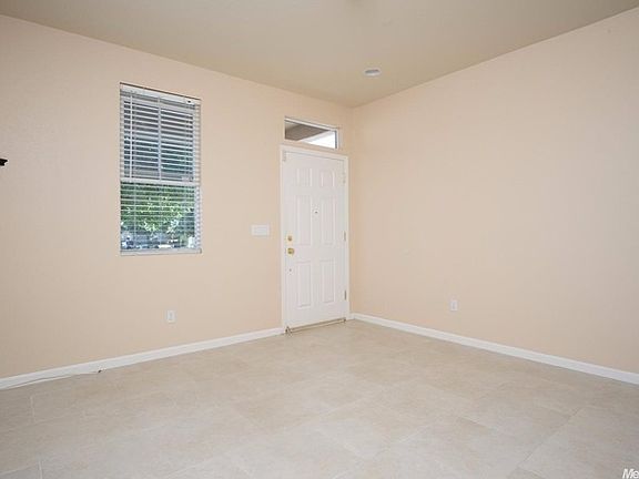 4th image of 2404 Snowberry Cir