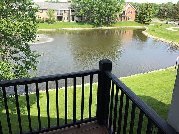 2nd image of 1577 Raymond Dr APT 202