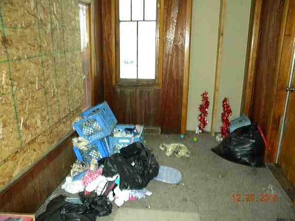 4th image of 217 W Stewart St