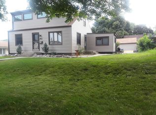 1018 S 102nd St, Milwaukee, WI 53214