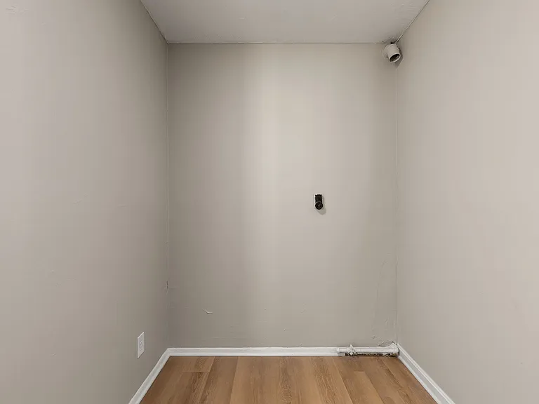 Laundry Area Dryer Hookup