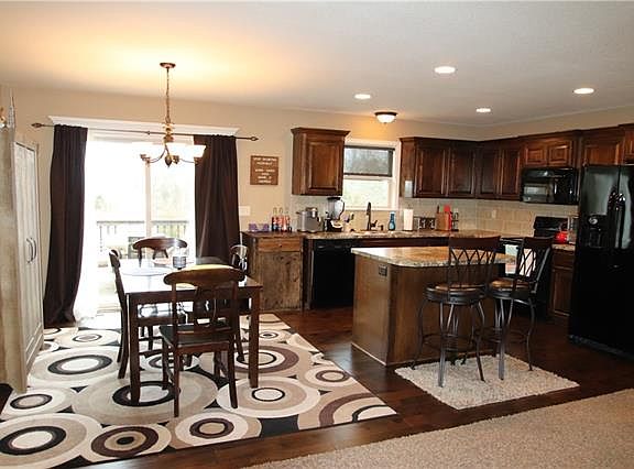 3rd image of 1405 NE Amanda Jean Way