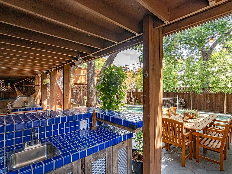 3900 Bowser Ave — Photo 43