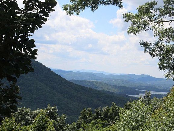 2nd image of 133 Shiloh Rdg