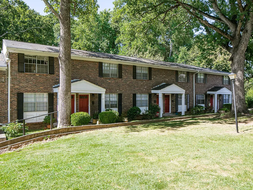 2 Bedroom Townhouse Private Entrance