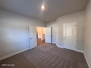 5th image of 111 Boxwood Court