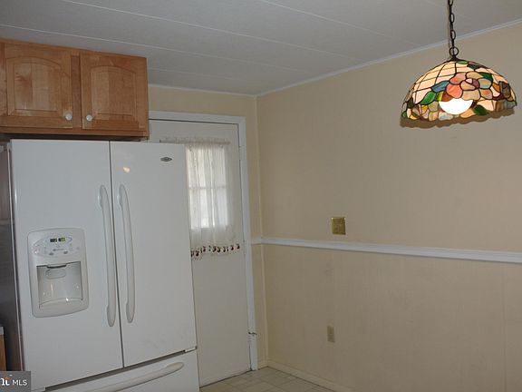 3rd image of 698 Quail Dr