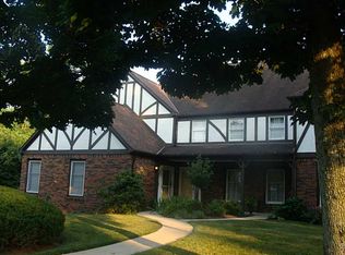 220 Allenberry Cir, Pittsburgh, PA 15234