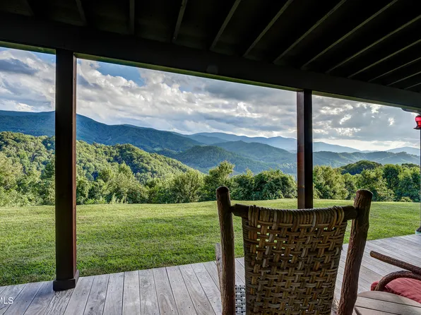 209 Dolan Hollow Rd, Roan Mountain, TN 37687