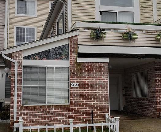 4th image of 9830 Islandside Dr