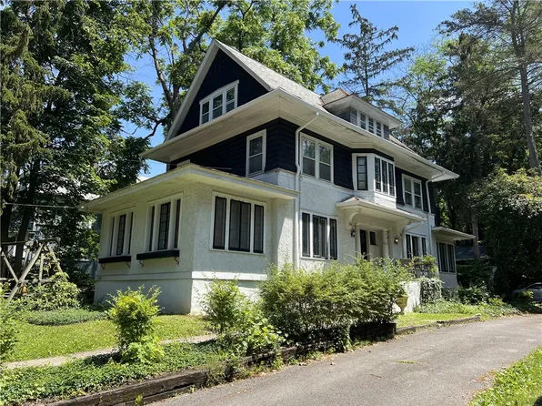 215 Dearborn Pl, Ithaca, NY 14850