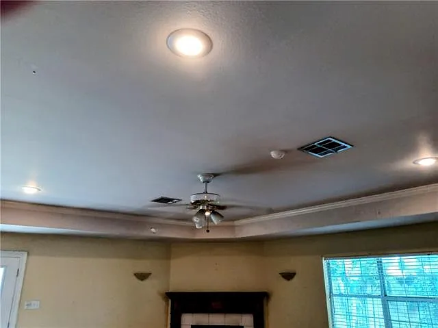 415 Oaklawn Dr — Photo 6