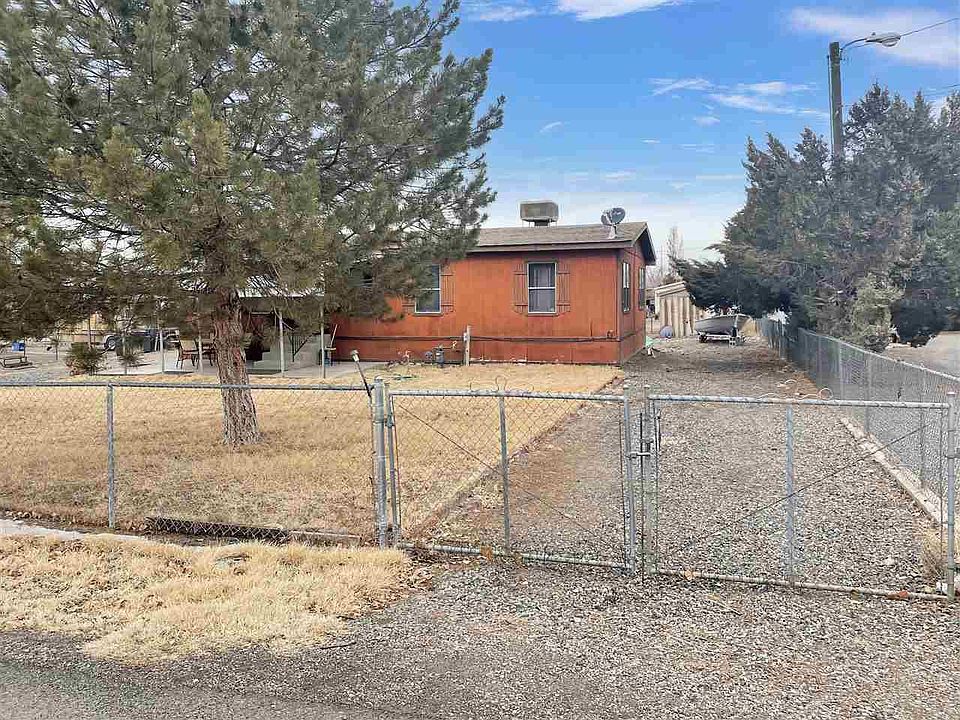 2nd image of 304 Lake Rd