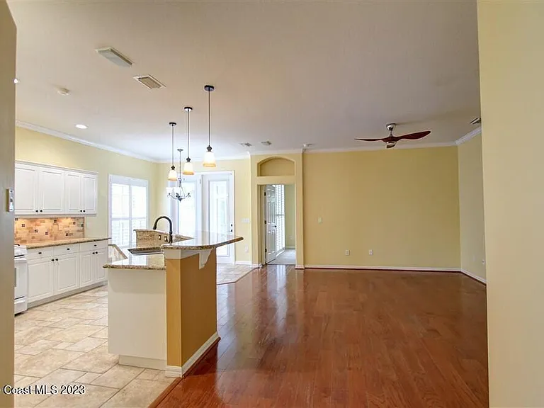 1648 Kestrel Ct — Photo 6