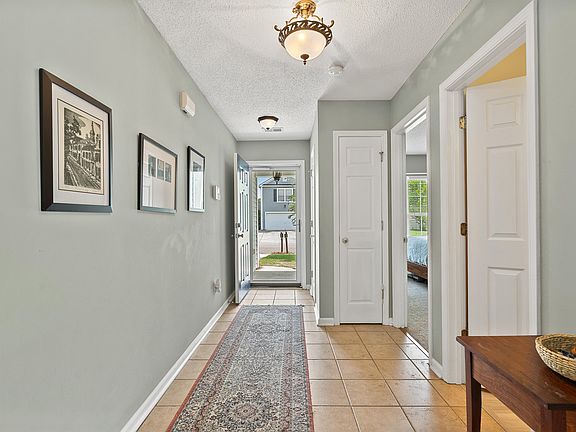 5th image of 509 Evening Shade Dr