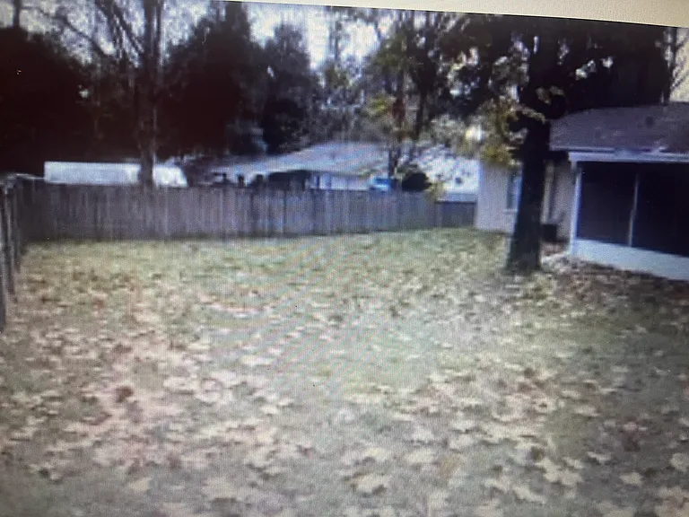 27167 Wakefield Dr — Photo 3