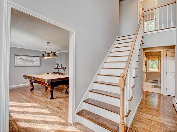 3rd image of 19 Haren Dr