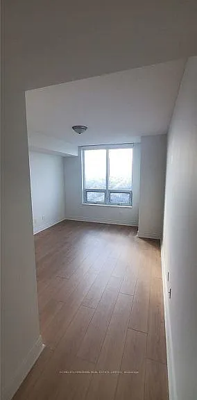 15 Greenview Ave #2012 — Photo 9