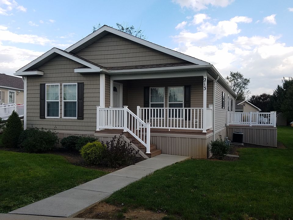 Front elevation with side deck