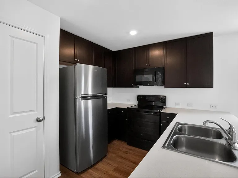 604 Marty Allen Loop — Photo 9