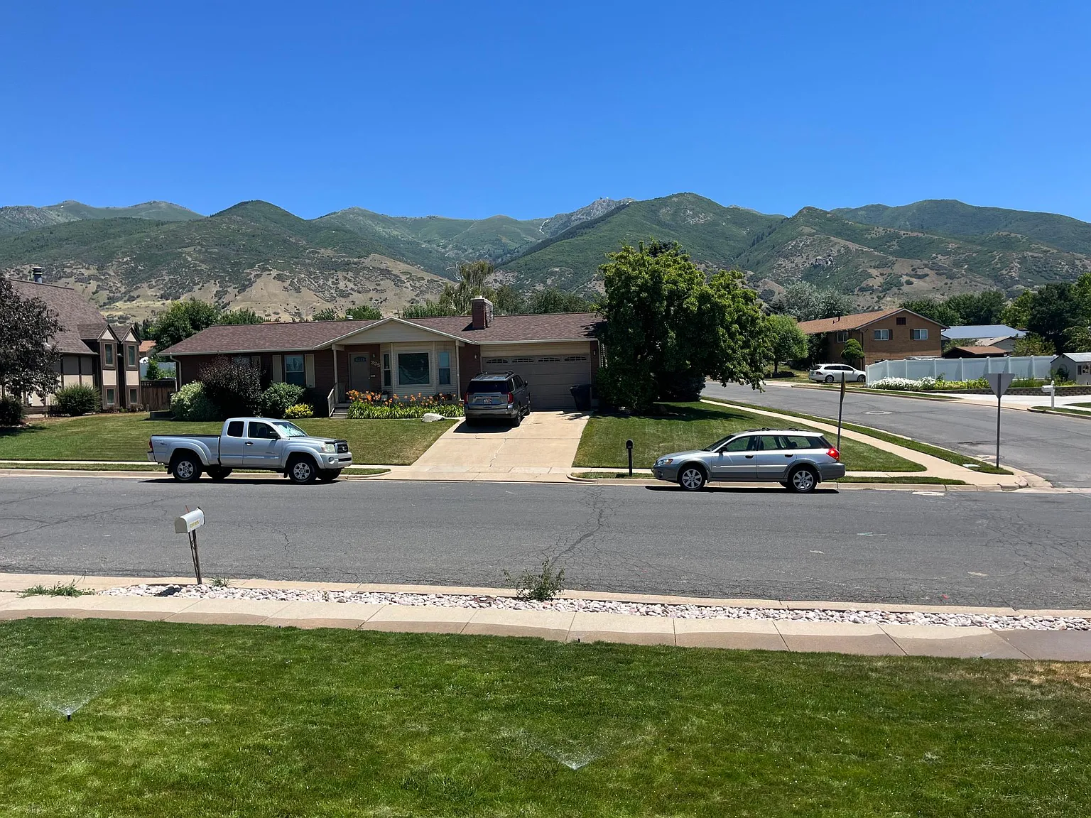 3 bed, 1800 sqft, $2,100 — Photo 2