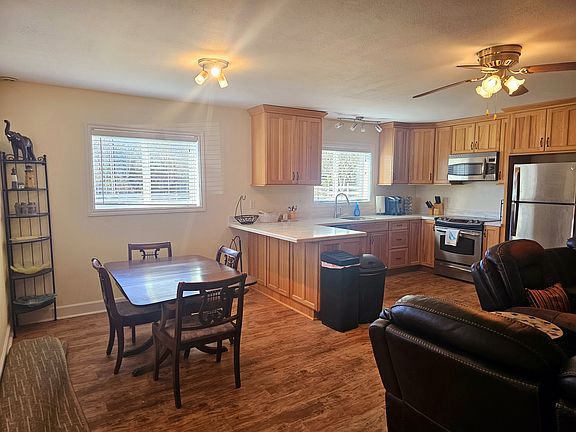 Open concept floorplan with modern kitchen