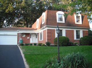 1110 W Hunting Ct, Palatine, IL 60067