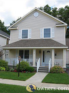1st image of 10 Horseshoe Dr
